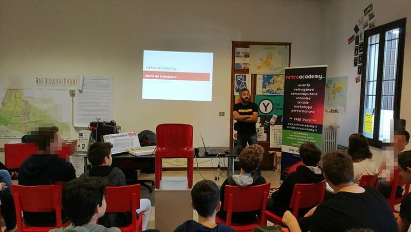 RetroAcademy — Storia dei Videogiochi, workshop in aula